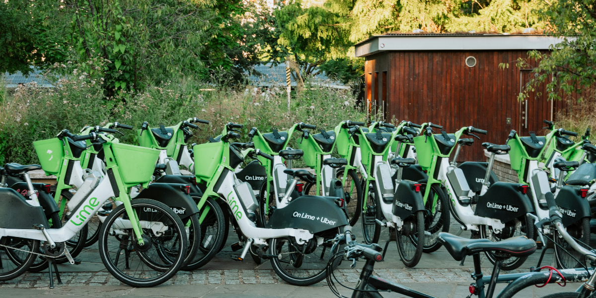 Lime bike parcheggiate